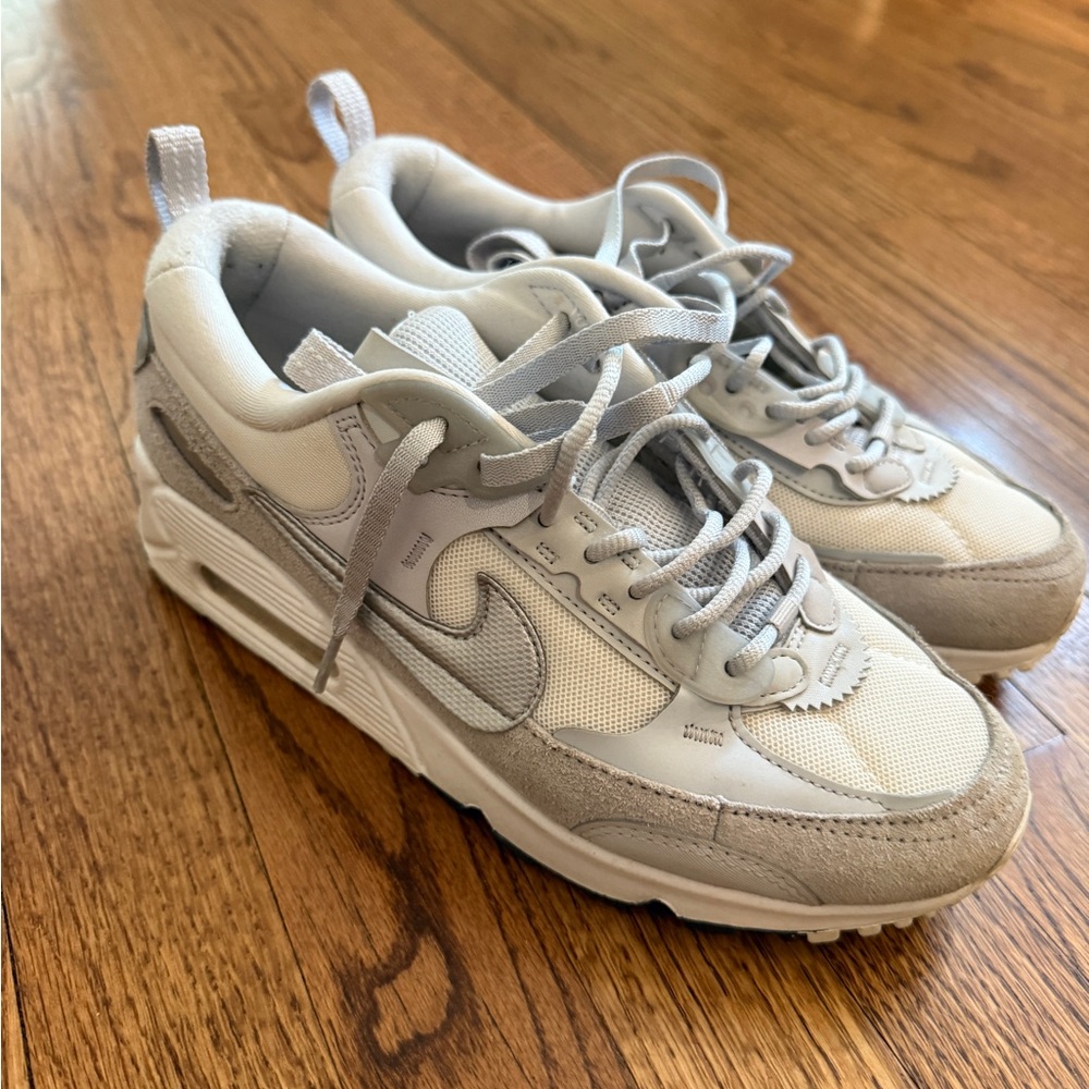 Nike Air Max — silver